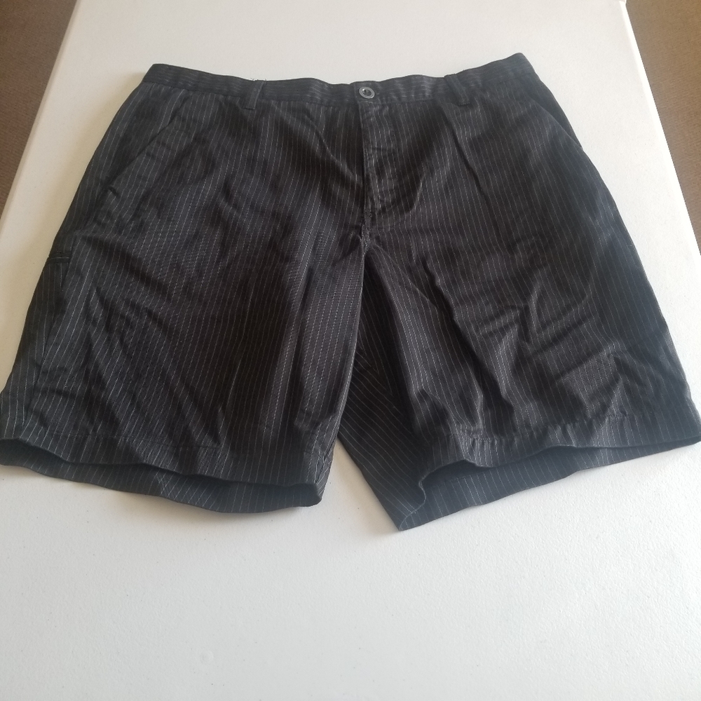 Canyon River Blues Mens Size 38 Black Pinstripe Shorts Worn Once